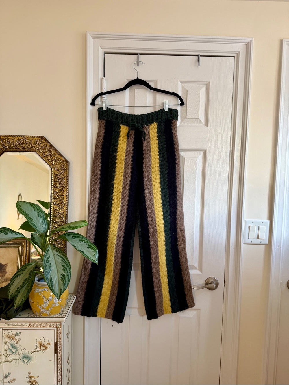 Mozh mozh Knit Wide-Leg Pants in Green, Yellow, Brown, Black, s/m